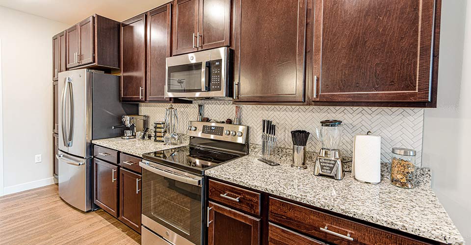 WWP_Staged_Apartment_Kitchen_Amenities_960x500